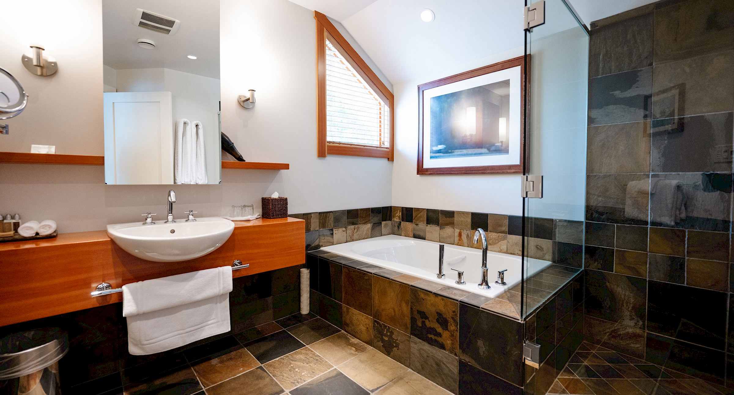 Yuculta Suite - Bathroom