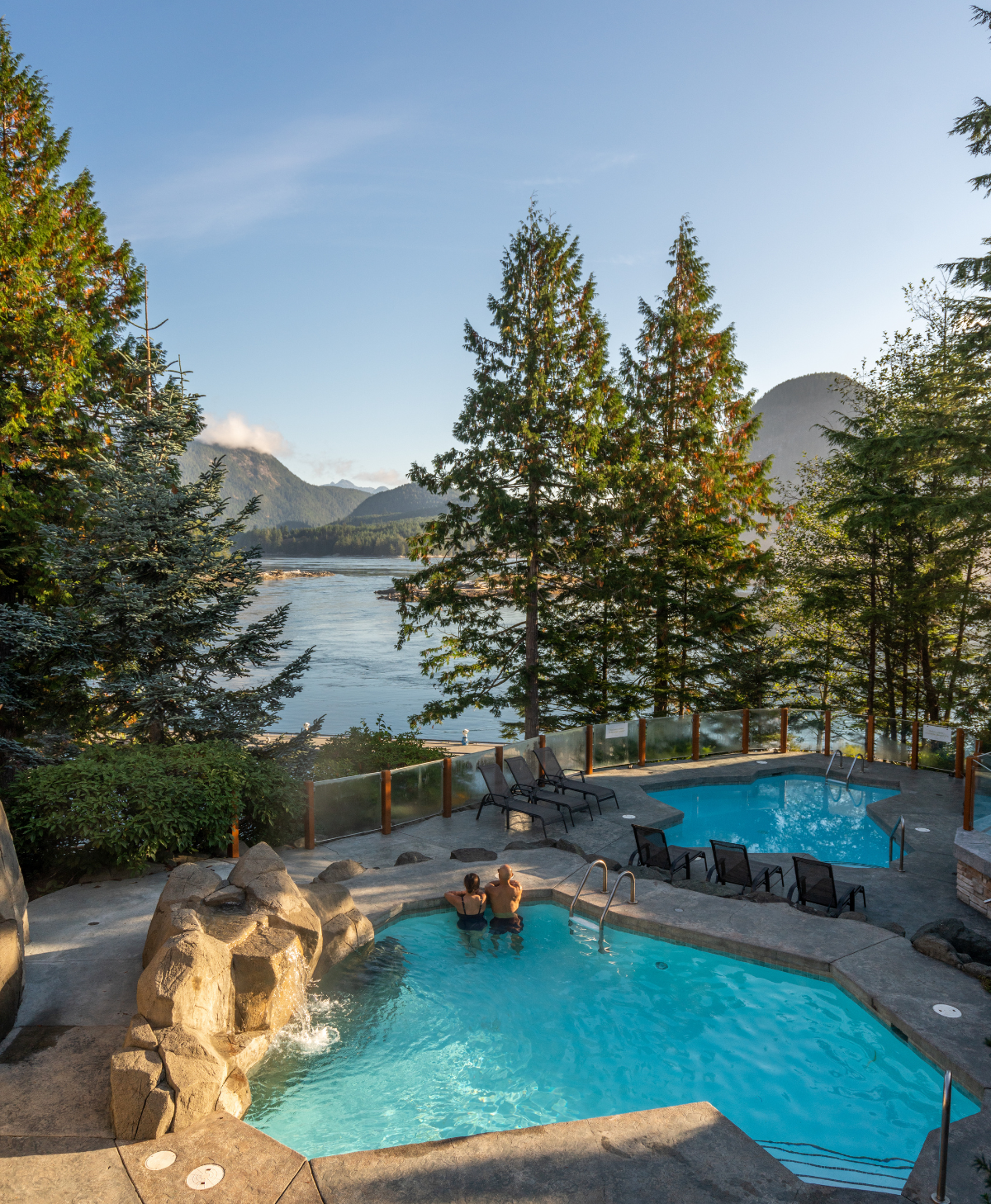 view of the oceanfront mineral pool at island currents spa